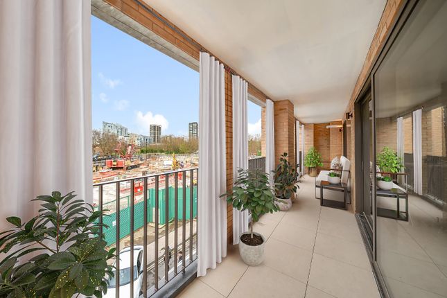 Flat for sale in Crossfield Street, London