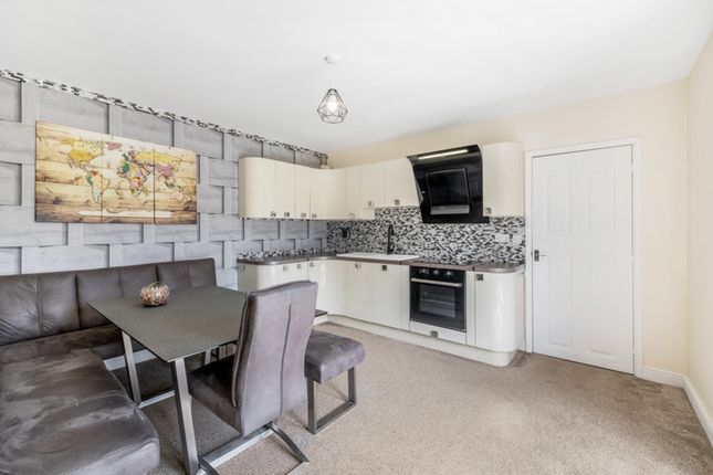 106b, Robin Hoods Walk, Boston photo 2
