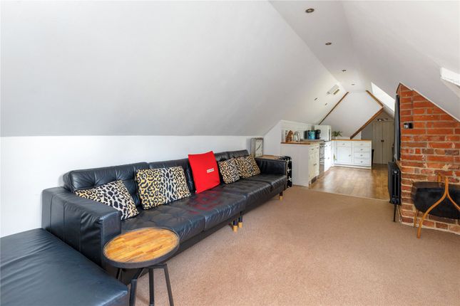 Flat 5, Wheelside,, Tower Road, Surrey photo 4