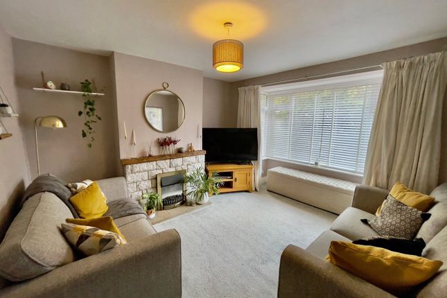 43, Water Lane, West Yorkshire photo 3