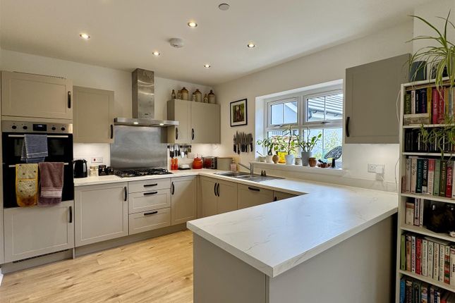 23, Gerddi Lisacorse, Caldicot photo 3