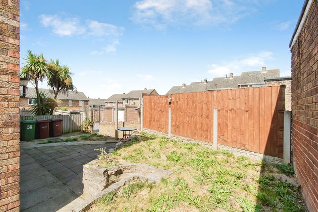 58, Ingram Crescent, Knottingley photo 4