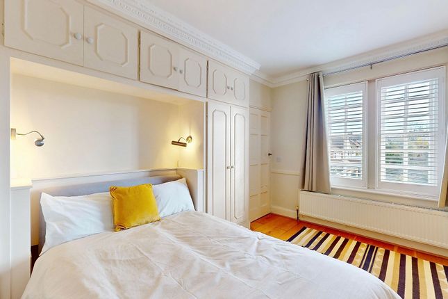 16, Egerton Court, Richmond photo 3