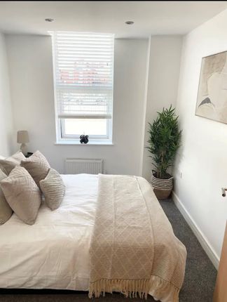 Flat 7, Warrington photo 4