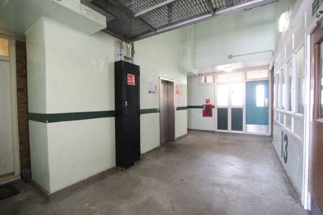 52 Landmann House, Galleywall Road, London photo 5