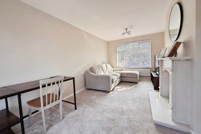 61 Chesterton Road, South Shields, Tyne and Wear photo 2