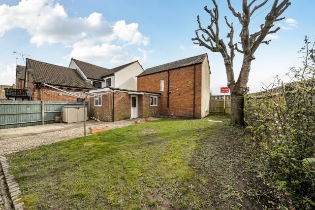 Providence Cottage,, Gordon Road, Newbury photo 2