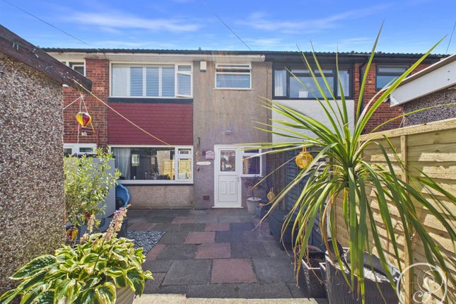 19, Bennet Court, Leeds photo 4