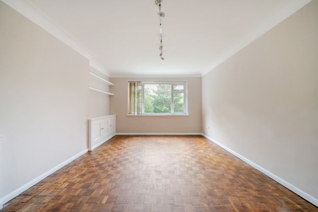 Flat 9, Warren Court, 28, Copers Cope Road, Beckenham photo 4