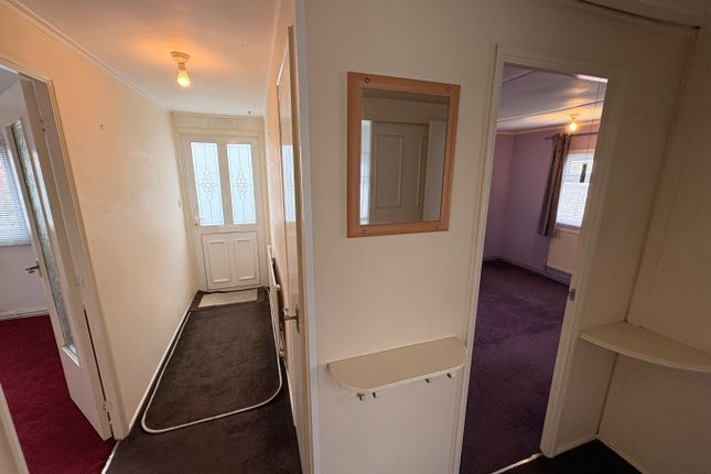 7 The Spur, The Dome Village, Essex photo 4