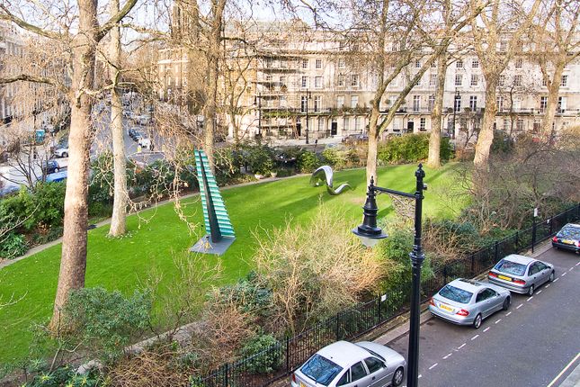 Thumbnail Town house for sale in Wilton Crescent, London