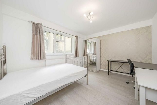 Flat Flat 13, Warnham, Sidmouth Street, London photo 4
