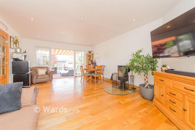 Frimley, Woodland Close, Longfield photo 3