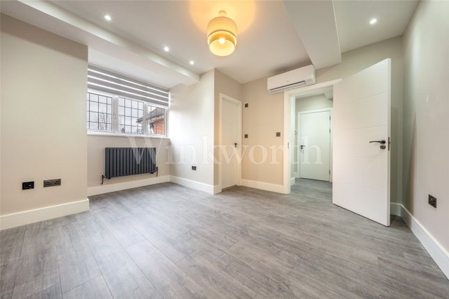 Flat 2, 927, Finchley Road, London photo 4