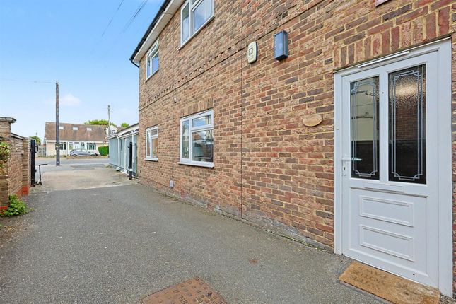 2-bed flat on 137B, Ferry Road, Hockley, £240,000