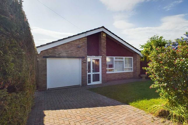 Thumbnail Bungalow for sale in Dorothy Avenue North, Peacehaven