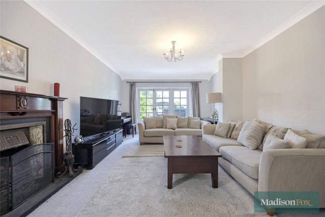 12, Hillcrest Road, Essex photo 3