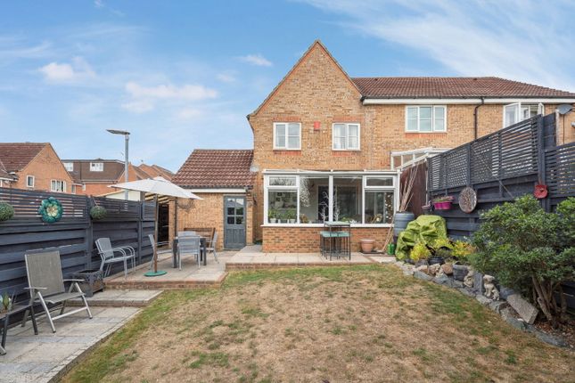 6, Neild Way, Rickmansworth photo 4