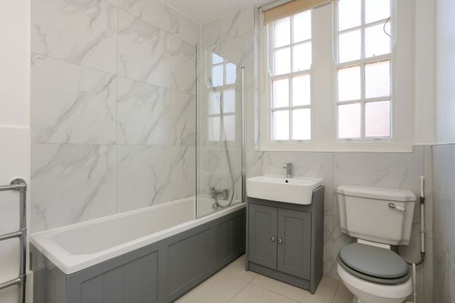 Flat 81 St. Johns Wood Court,, St. Johns Wood Road, London photo 4