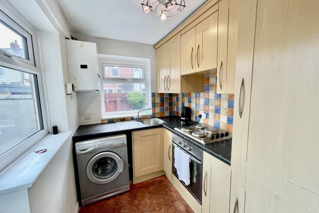 38, Enfield Road, Blackpool photo 4