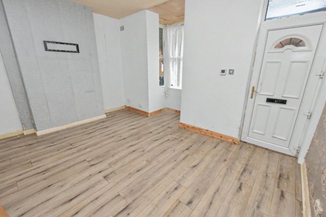 16, Athlone Terrace, West Yorkshire photo 4