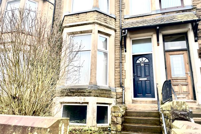 Terraced house to rent in Westgate, Burnley