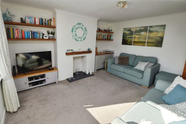 44, Altamira, Exeter photo 2