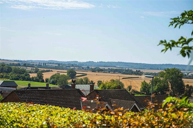 14, Brownlow Rise, Totternhoe photo 3