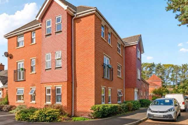 2-bed flat on Buckland Gardens, Lymington, £230,000