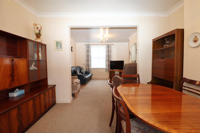 5, Barnet Lane, Borehamwood photo 4
