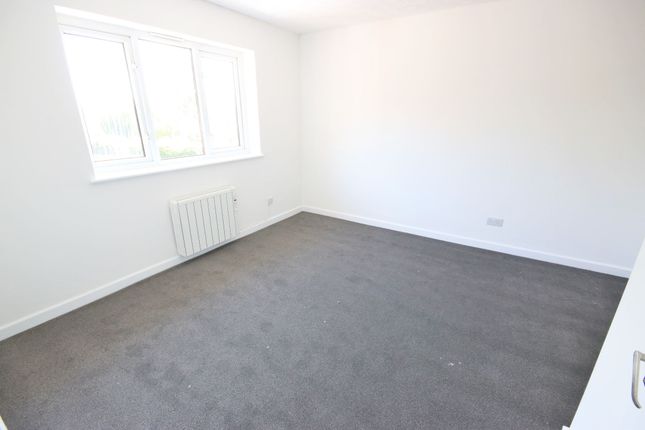 379 B Scot Lane, Wigan photo 5