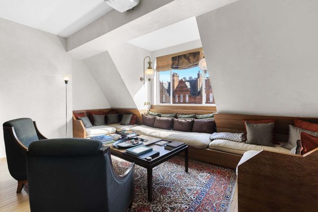 Flat 23, 52, Pont Street, London photo 3