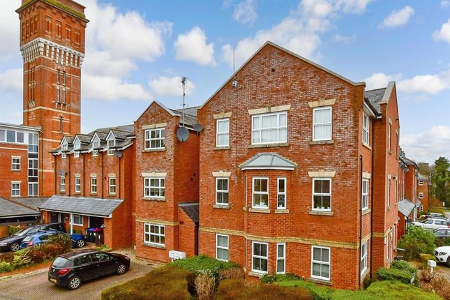 Flat to rent in Tower View, Chartham, Canterbury