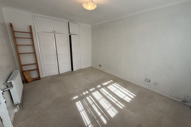 43 Old Church Lane, Stanmore photo 4