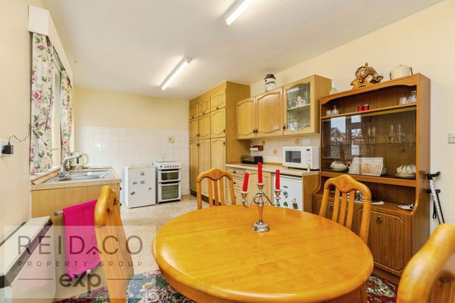 114, Woodplumpton Lane, Preston photo 4