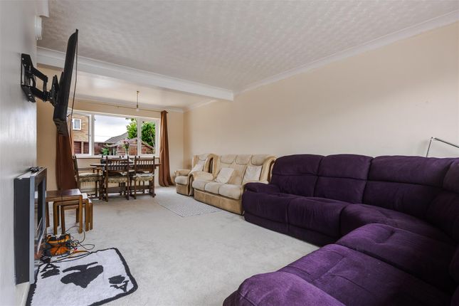 16, St. Peters Grove, Gainsborough photo 4