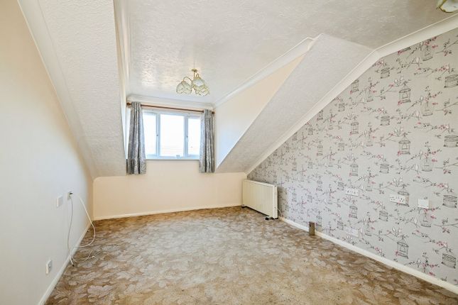 49, Barkers Court, Sittingbourne photo 2