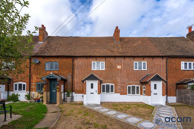 2-bed terraced on 3, Kingsfield Cottages, Abbots Langley, £2,000/mo