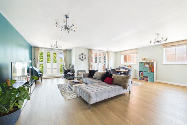 000,, Gresham House, Gresham Park Road, Woking, London photo 5