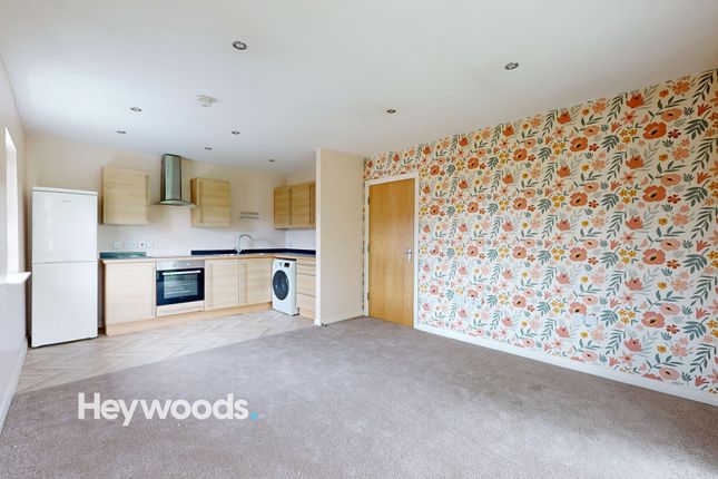 33 Chasewater Drive, Stoke-On-Trent photo 2