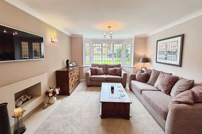 24 Llys Castell, Port Talbot photo 3