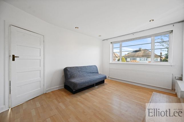 194 The Ridgeway, Harrow photo 3