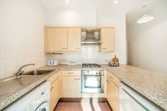 57B, High Street, Hampton photo 3