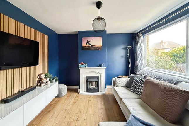 Worsley Road, Camberley photo 3
