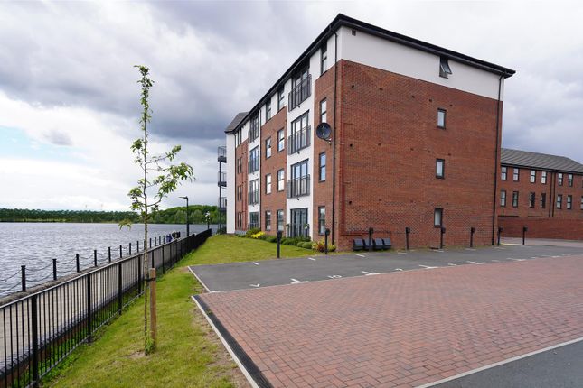2-bed flat on Apartment 14, Pheasant House, Dove Mews, Doncaster, £170,000