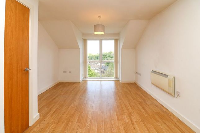 Thumbnail Flat to rent in Lunar Apartments, Otley Road