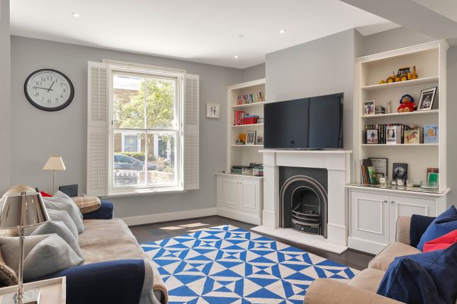 8, Britannia Road, London photo 3