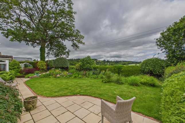 Oak Bank, Chapel Lane, Cradley photo 4