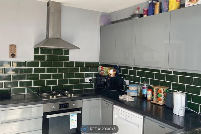 Exmoor Close, Cm Dg, Chelmsford photo 3