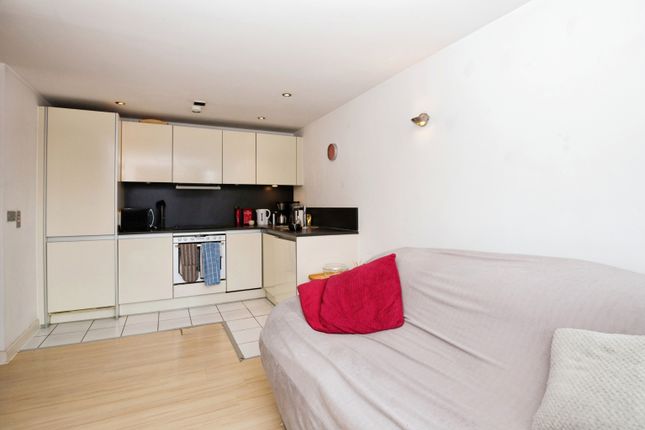 28, Tempus Tower, Manchester photo 4
